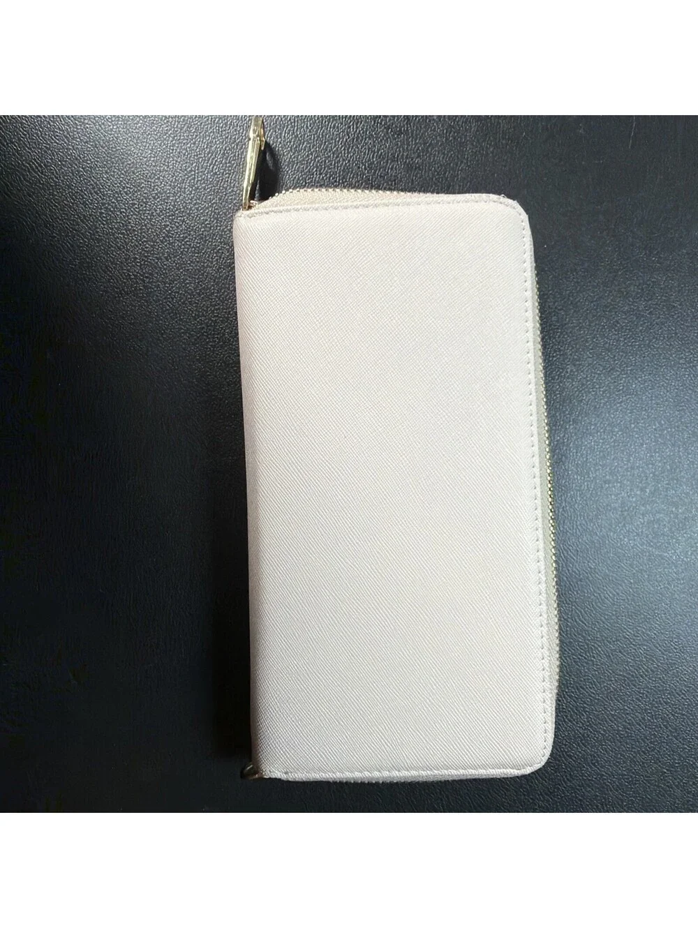 IDEAL OF SWEDEN White Zip Around Wallet Saffiano Style Gold Tone Hardware